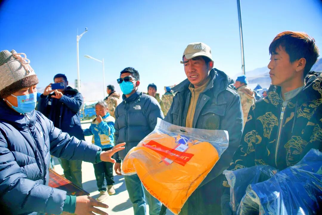 1764813472565207.jpg 1764813464700865.jpg